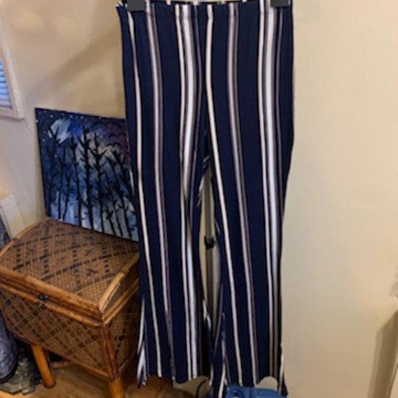 Forever 21 Stretch flared striped pants - Picture 3 of 7